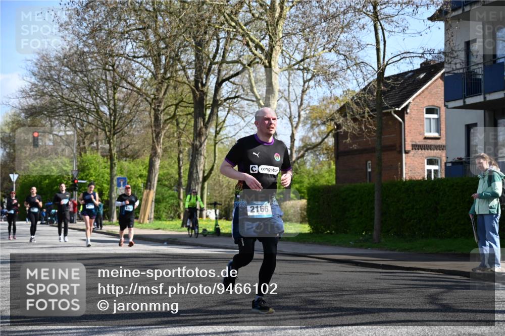 12.04.2026 - 45. Internationalen Wilhelmsburger Insellauf J. Mangold http://msf.ph/oto/9466102 12.04.2026 11:00:02 Ziel 3367, 3468, 2665, 2988, 4289, 3723, 3797, 3727, 2166, 2977, 4107, 4152, 4152, 2646, 4991, 4993, 3953, 3373, 4632, 2389, 3725 meine-sportfotos.de
