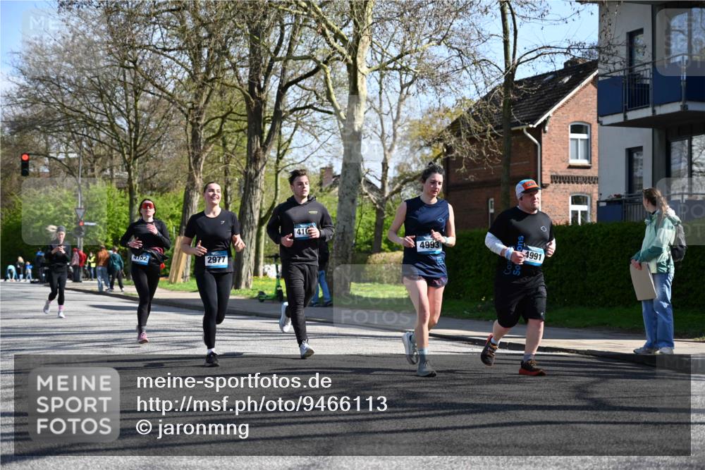 12.04.2026 - 45. Internationalen Wilhelmsburger Insellauf J. Mangold http://msf.ph/oto/9466113 12.04.2026 11:00:08 Ziel 2988, 4289, 3723, 3797, 3727, 2166, 2977, 4107, 4152, 2646, 4991, 4993, 3953, 3373, 4632, 2389, 3725 meine-sportfotos.de