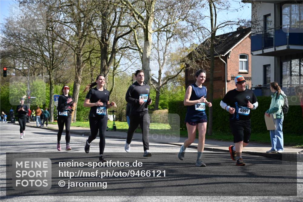 12.04.2026 - 45. Internationalen Wilhelmsburger Insellauf J. Mangold http://msf.ph/oto/9466121 12.04.2026 11:00:08 Ziel 2988, 4289, 3723, 3797, 3727, 2166, 2977, 4107, 4152, 2646, 4991, 4993, 3953, 3373, 4632, 2389, 3725 meine-sportfotos.de