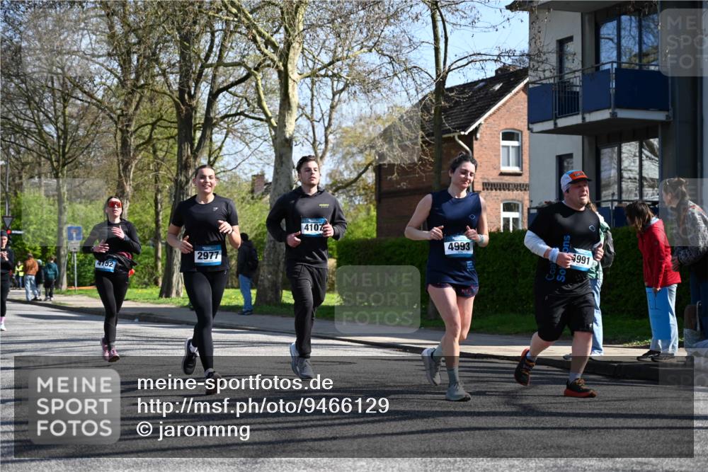 12.04.2026 - 45. Internationalen Wilhelmsburger Insellauf J. Mangold http://msf.ph/oto/9466129 12.04.2026 11:00:09 Ziel 2988, 4289, 3723, 3797, 3727, 2166, 2977, 4107, 4152, 2646, 4991, 4993, 3953, 3373, 4632, 4632, 2389, 3725 meine-sportfotos.de
