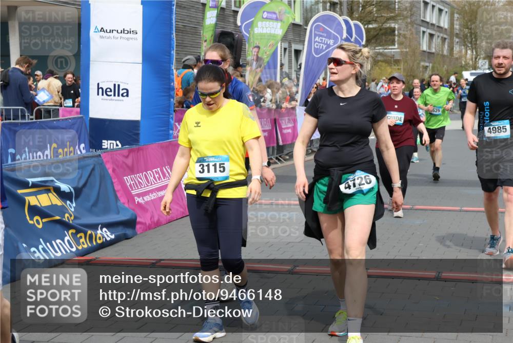 12.04.2026 - 45. Internationalen Wilhelmsburger Insellauf Strokosch-Dieckow http://msf.ph/oto/9466148 12.04.2026 13:12:03 Ziel 3115, 4726, 4051, 2827, 2825, 4985, 4193, 3643, 5525, 5403, 2084, 5772, 3733 meine-sportfotos.de