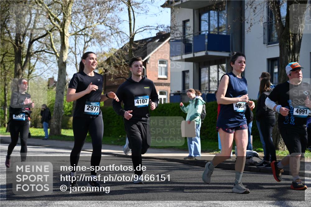 12.04.2026 - 45. Internationalen Wilhelmsburger Insellauf J. Mangold http://msf.ph/oto/9466151 12.04.2026 11:00:10 Ziel 3797, 3727, 2166, 2977, 4107, 4152, 2646, 4991, 4993, 3953, 3373, 4632, 2389, 3725 meine-sportfotos.de