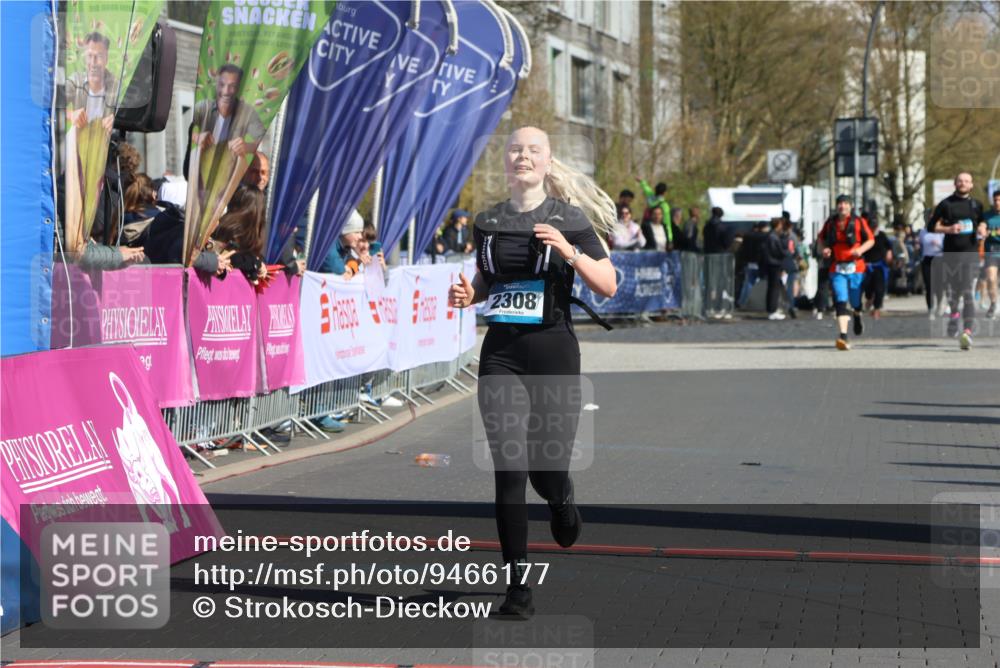 12.04.2026 - 45. Internationalen Wilhelmsburger Insellauf Strokosch-Dieckow http://msf.ph/oto/9466177 12.04.2026 10:59:47 Ziel 2308 meine-sportfotos.de