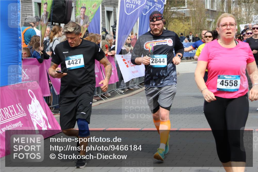 12.04.2026 - 45. Internationalen Wilhelmsburger Insellauf Strokosch-Dieckow http://msf.ph/oto/9466184 12.04.2026 13:11:57 Ziel 2461, 4810, 3994, 4558, 3573, 4427, 2844, 3115, 4726, 4051, 2827, 2825 meine-sportfotos.de
