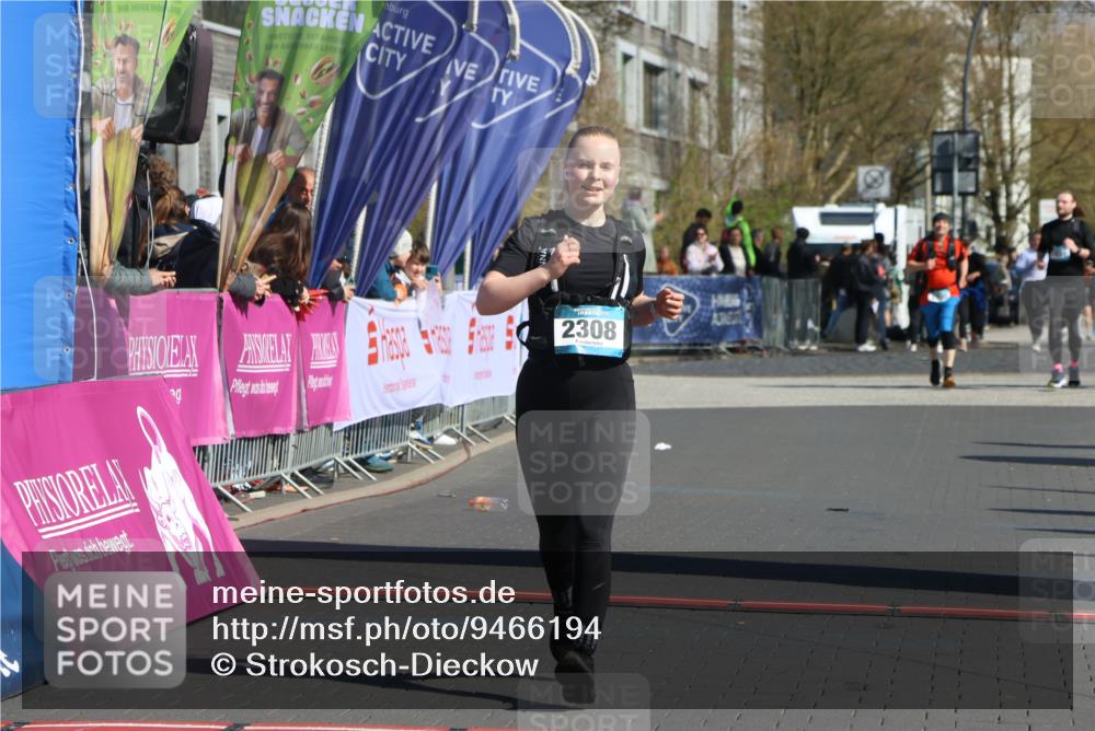 12.04.2026 - 45. Internationalen Wilhelmsburger Insellauf Strokosch-Dieckow http://msf.ph/oto/9466194 12.04.2026 10:59:47 Ziel 2308 meine-sportfotos.de
