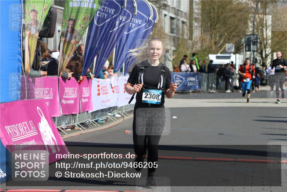 12.04.2026 - 45. Internationalen Wilhelmsburger Insellauf Strokosch-Dieckow http://msf.ph/oto/9466205 12.04.2026 10:59:47 Ziel 2308 meine-sportfotos.de
