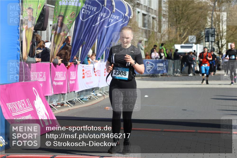 12.04.2026 - 45. Internationalen Wilhelmsburger Insellauf Strokosch-Dieckow http://msf.ph/oto/9466217 12.04.2026 10:59:47 Ziel 2308 meine-sportfotos.de