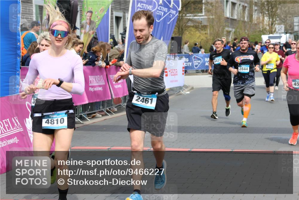 12.04.2026 - 45. Internationalen Wilhelmsburger Insellauf Strokosch-Dieckow http://msf.ph/oto/9466227 12.04.2026 13:11:54 Ziel 4796, 2461, 4810, 3994, 4558, 3573, 4427, 2844 meine-sportfotos.de