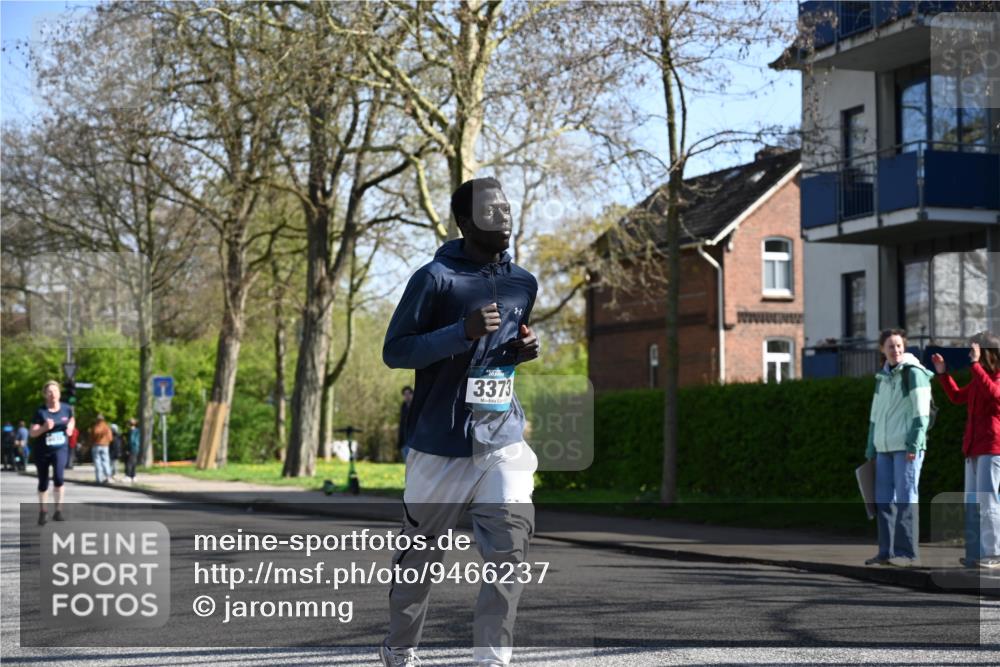 12.04.2026 - 45. Internationalen Wilhelmsburger Insellauf J. Mangold http://msf.ph/oto/9466237 12.04.2026 11:00:28 Ziel 2646, 4991, 4993, 3953, 3373, 4632, 2389, 3725, 5581, 3463 meine-sportfotos.de