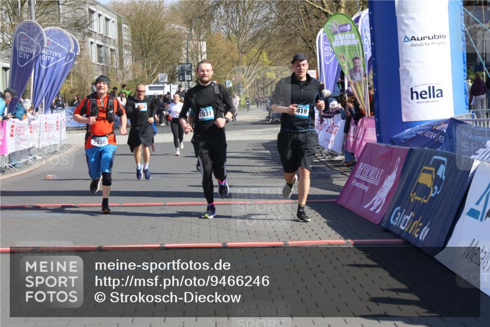 12.04.2026 - 45. Internationalen Wilhelmsburger Insellauf Strokosch-Dieckow http://msf.ph/oto/9466246 12.04.2026 10:59:56 Ziel 5419, 2931, 2930, 4004, 2858 meine-sportfotos.de