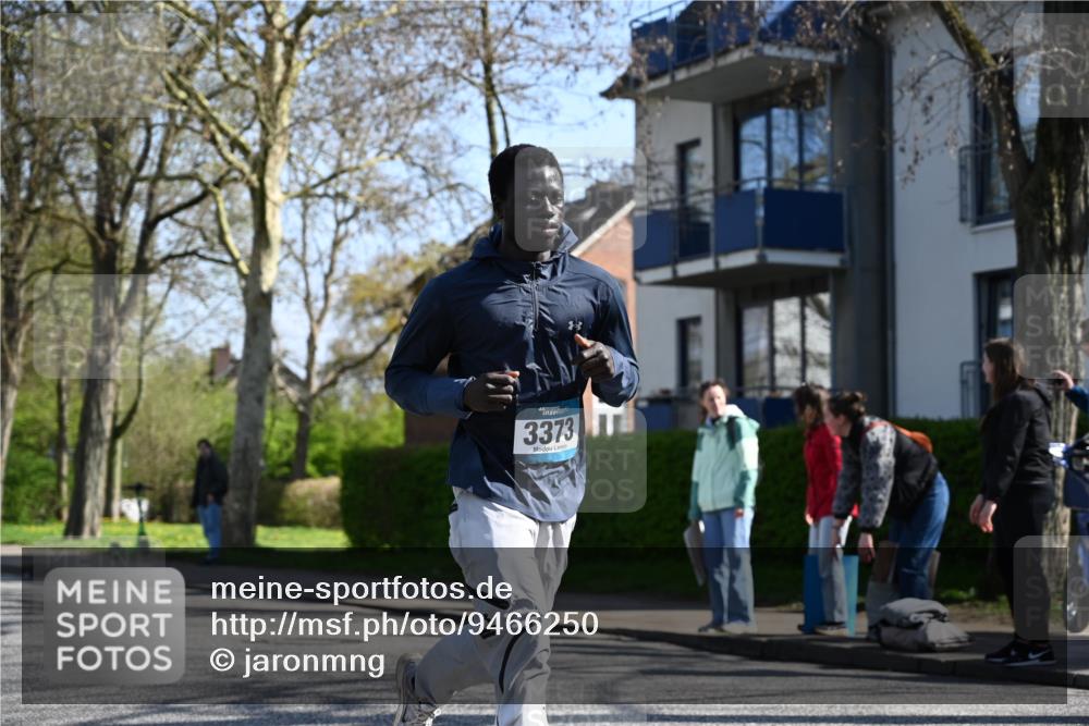 12.04.2026 - 45. Internationalen Wilhelmsburger Insellauf J. Mangold http://msf.ph/oto/9466250 12.04.2026 11:00:28 Ziel 2646, 4991, 4993, 3953, 3373, 4632, 2389, 3725, 5581, 3463 meine-sportfotos.de
