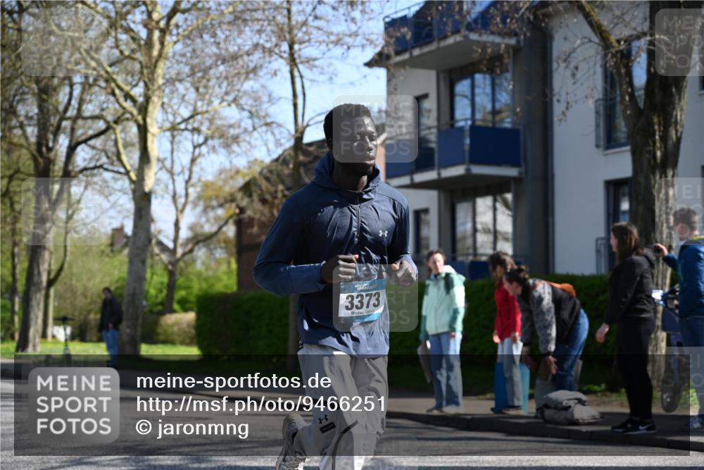 12.04.2026 - 45. Internationalen Wilhelmsburger Insellauf J. Mangold http://msf.ph/oto/9466251 12.04.2026 11:00:28 Ziel 2646, 4991, 4993, 3953, 3373, 4632, 2389, 3725, 5581, 3463 meine-sportfotos.de