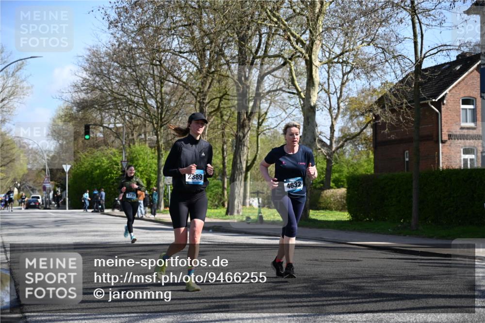 12.04.2026 - 45. Internationalen Wilhelmsburger Insellauf J. Mangold http://msf.ph/oto/9466255 12.04.2026 11:00:32 Ziel 4991, 4993, 3953, 3373, 4632, 2389, 3725, 5581, 3463, 2229, 3660 meine-sportfotos.de