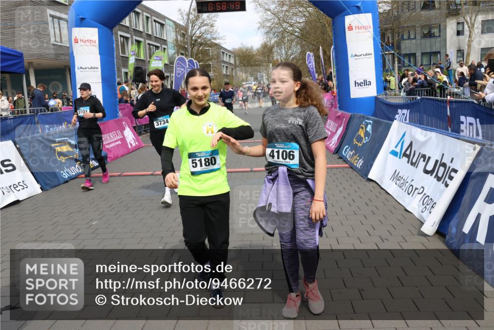 12.04.2026 - 45. Internationalen Wilhelmsburger Insellauf Strokosch-Dieckow http://msf.ph/oto/9466272 12.04.2026 13:11:48 Ziel 5180, 3101, 3734, 4796 meine-sportfotos.de