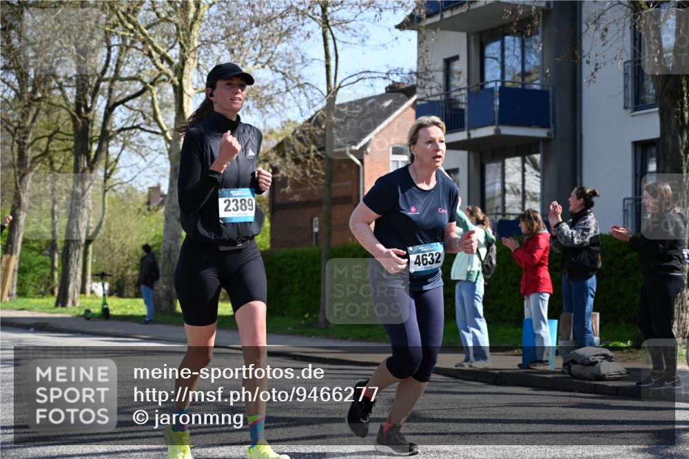 12.04.2026 - 45. Internationalen Wilhelmsburger Insellauf J. Mangold http://msf.ph/oto/9466277 12.04.2026 11:00:33 Ziel 3953, 3373, 4632, 2389, 3725, 5581, 5581, 3463, 2229, 3660 meine-sportfotos.de