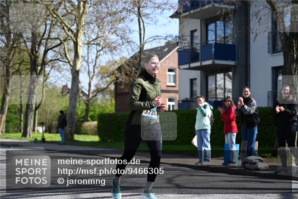 12.04.2026 - 45. Internationalen Wilhelmsburger Insellauf J. Mangold http://msf.ph/oto/9466305 12.04.2026 11:00:36 Ziel 3953, 3373, 4632, 2389, 3725, 5581, 3463, 2229, 3660, 2880 meine-sportfotos.de