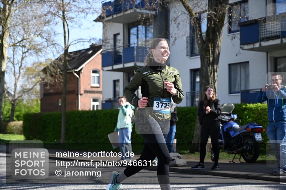 12.04.2026 - 45. Internationalen Wilhelmsburger Insellauf J. Mangold http://msf.ph/oto/9466313 12.04.2026 11:00:37 Ziel 3953, 3373, 4632, 2389, 3725, 5581, 3463, 2229, 3660, 2880 meine-sportfotos.de
