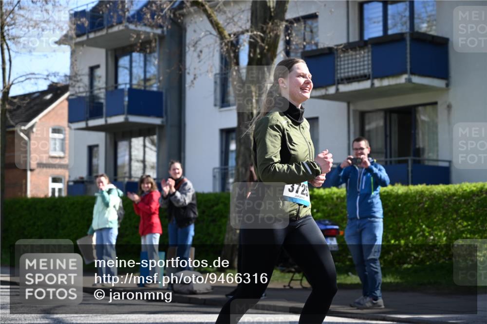12.04.2026 - 45. Internationalen Wilhelmsburger Insellauf J. Mangold http://msf.ph/oto/9466316 12.04.2026 11:00:37 Ziel 3953, 3373, 4632, 2389, 3725, 5581, 3463, 2229, 3660, 2880 meine-sportfotos.de