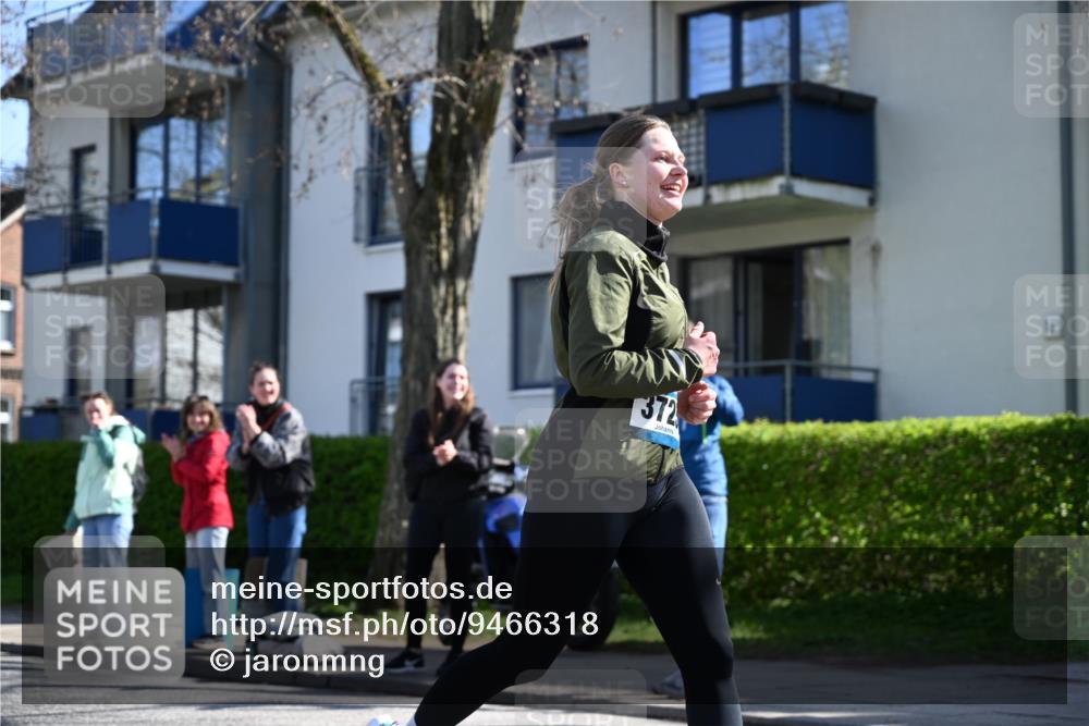 12.04.2026 - 45. Internationalen Wilhelmsburger Insellauf J. Mangold http://msf.ph/oto/9466318 12.04.2026 11:00:37 Ziel 3953, 3373, 4632, 2389, 3725, 5581, 3463, 2229, 3660, 2880 meine-sportfotos.de