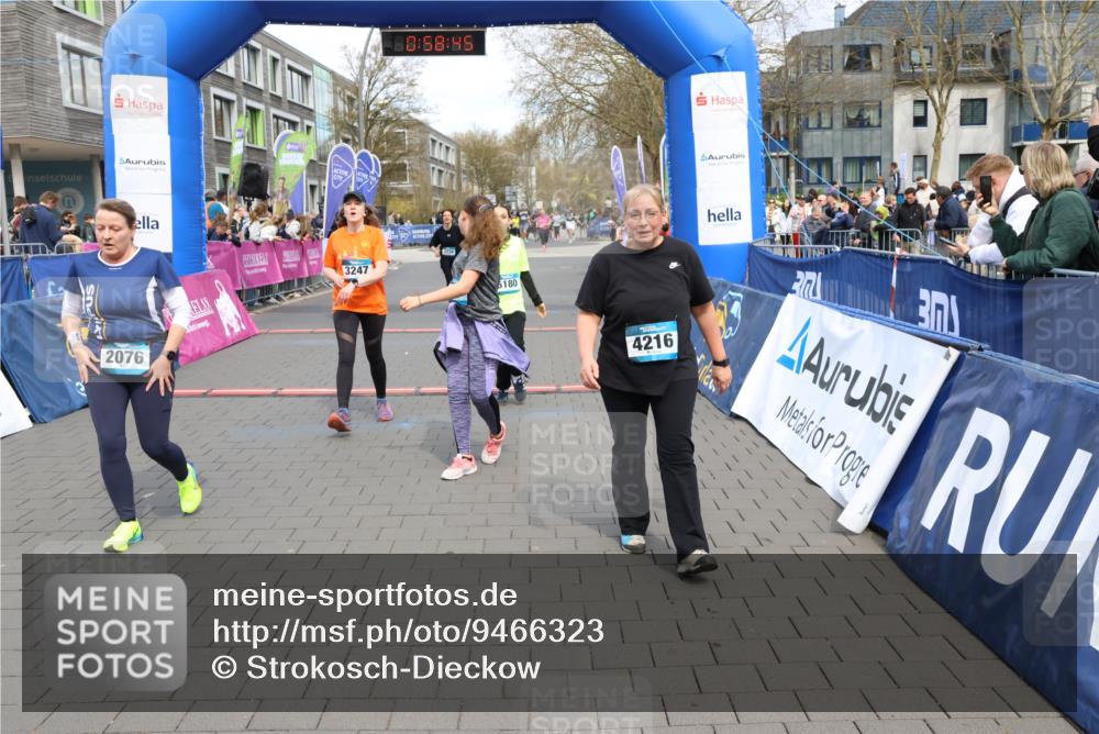 12.04.2026 - 45. Internationalen Wilhelmsburger Insellauf Strokosch-Dieckow http://msf.ph/oto/9466323 12.04.2026 13:11:45 Ziel 2076, 4106, 3247, 5180, 3101, 3734 meine-sportfotos.de