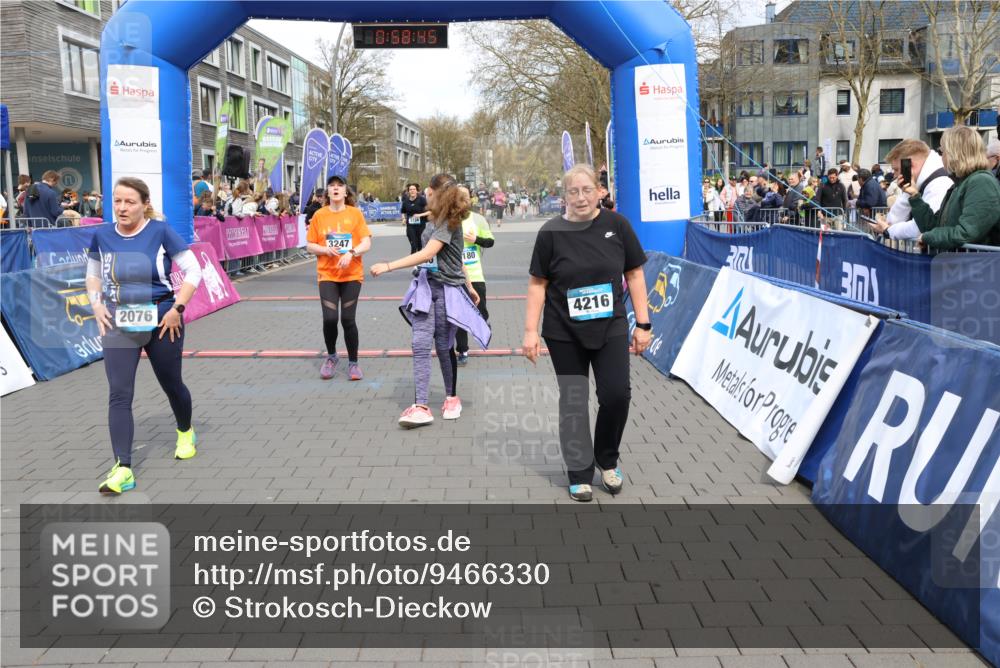 12.04.2026 - 45. Internationalen Wilhelmsburger Insellauf Strokosch-Dieckow http://msf.ph/oto/9466330 12.04.2026 13:11:45 Ziel 2076, 4106, 3247, 5180, 3101, 3734 meine-sportfotos.de
