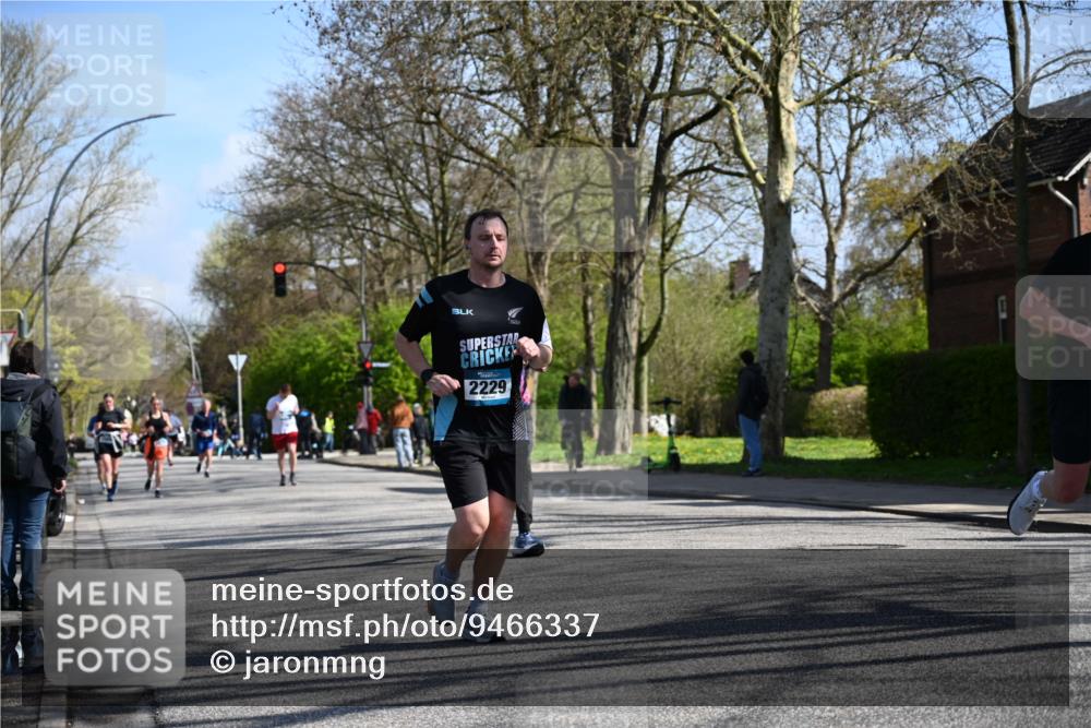 12.04.2026 - 45. Internationalen Wilhelmsburger Insellauf J. Mangold http://msf.ph/oto/9466337 12.04.2026 11:00:58 Ziel 5581, 3463, 2229, 3660, 2880, 5298, 3358, 3347, 4703 meine-sportfotos.de