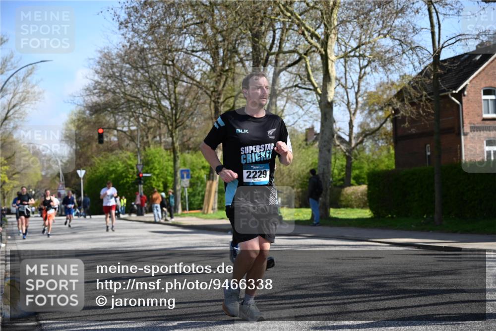 12.04.2026 - 45. Internationalen Wilhelmsburger Insellauf J. Mangold http://msf.ph/oto/9466338 12.04.2026 11:00:58 Ziel 5581, 3463, 2229, 3660, 2880, 5298, 3358, 3347, 4703 meine-sportfotos.de