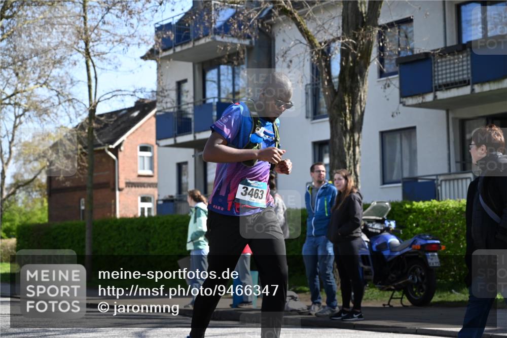 12.04.2026 - 45. Internationalen Wilhelmsburger Insellauf J. Mangold http://msf.ph/oto/9466347 12.04.2026 11:01:01 Ziel 5581, 3463, 2229, 3660, 2880, 5298, 3358, 3347, 4703 meine-sportfotos.de