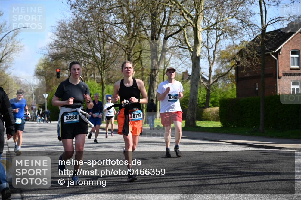 12.04.2026 - 45. Internationalen Wilhelmsburger Insellauf J. Mangold http://msf.ph/oto/9466359 12.04.2026 11:01:07 Ziel 5581, 3463, 2229, 3660, 2880, 5298, 3358, 3347, 4703, 2271 meine-sportfotos.de