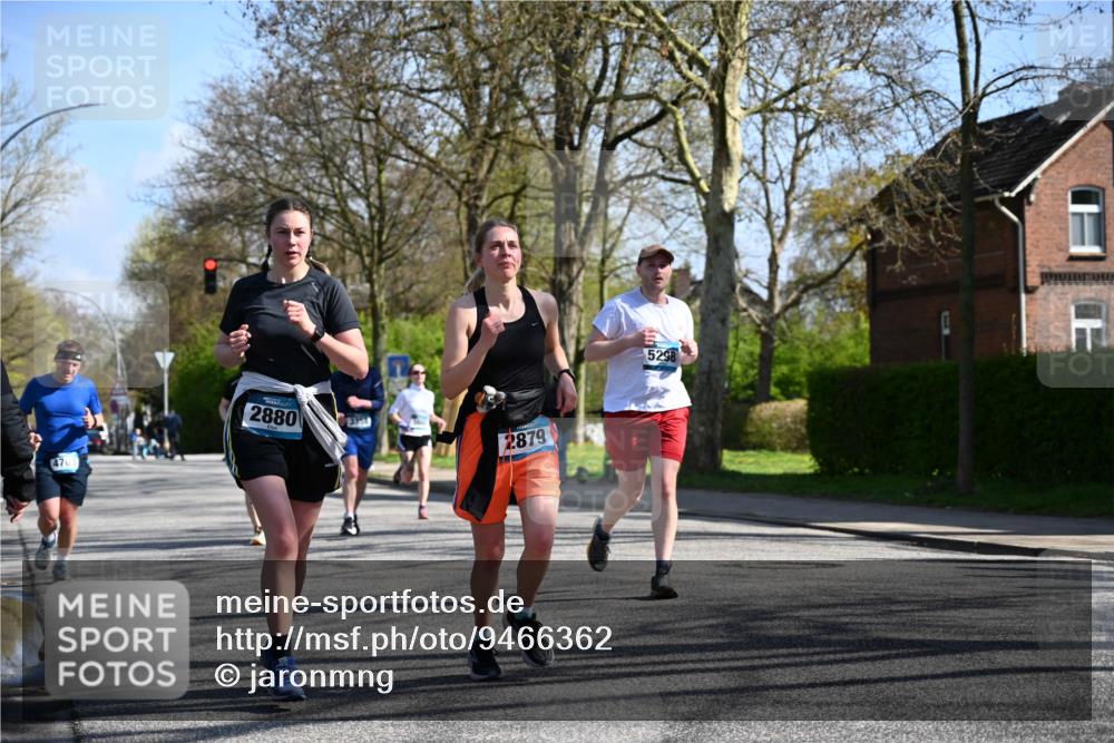 12.04.2026 - 45. Internationalen Wilhelmsburger Insellauf J. Mangold http://msf.ph/oto/9466362 12.04.2026 11:01:07 Ziel 5581, 3463, 2229, 3660, 2880, 5298, 3358, 3347, 4703, 2271 meine-sportfotos.de