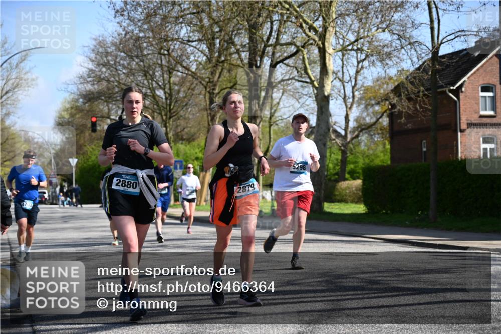 12.04.2026 - 45. Internationalen Wilhelmsburger Insellauf J. Mangold http://msf.ph/oto/9466364 12.04.2026 11:01:07 Ziel 5581, 3463, 2229, 3660, 2880, 5298, 3358, 3347, 4703, 2271 meine-sportfotos.de