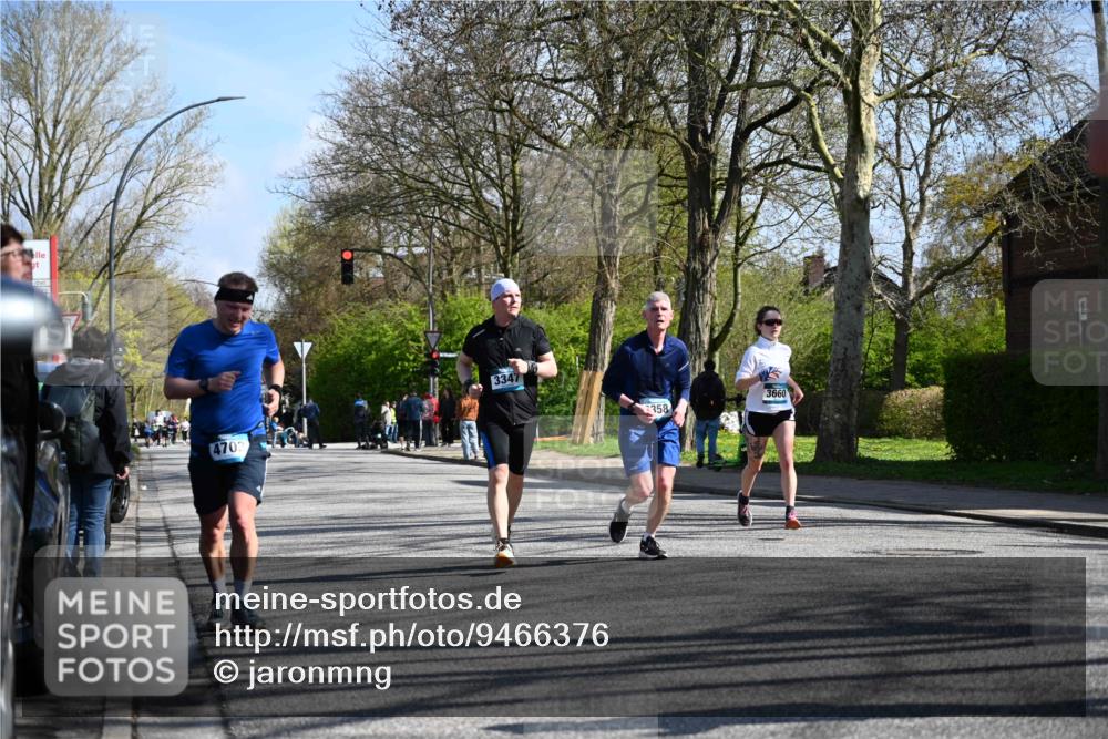 12.04.2026 - 45. Internationalen Wilhelmsburger Insellauf J. Mangold http://msf.ph/oto/9466376 12.04.2026 11:01:09 Ziel 5581, 3463, 2229, 3660, 2880, 5298, 3358, 3347, 4703, 2271, 3466 meine-sportfotos.de
