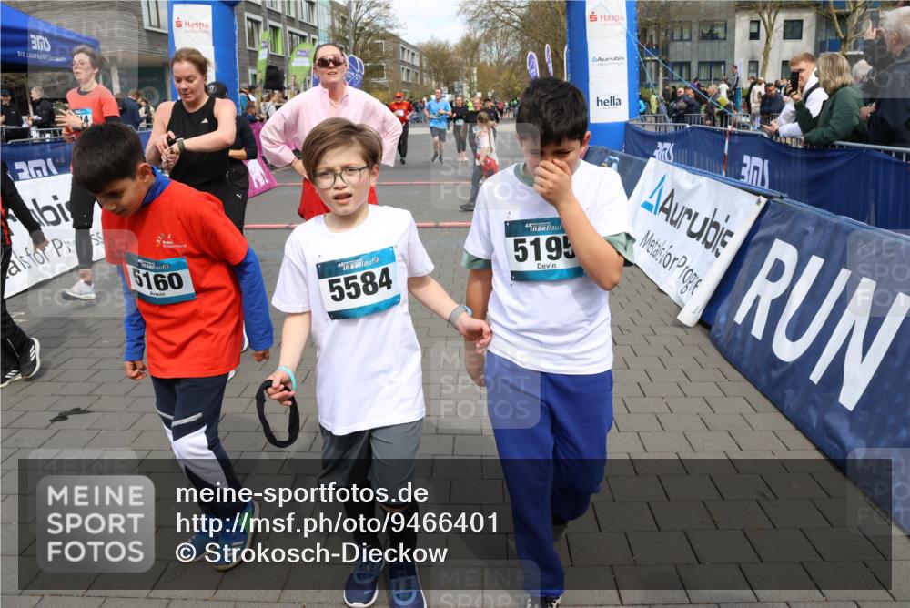 12.04.2026 - 45. Internationalen Wilhelmsburger Insellauf Strokosch-Dieckow http://msf.ph/oto/9466401 12.04.2026 13:11:34 Ziel 5195, 4692, 5417, 5199, 2889, 2714, 4216, 4895, 3932, 2114, 2519, 2113 meine-sportfotos.de