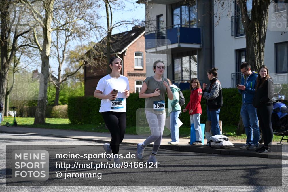 12.04.2026 - 45. Internationalen Wilhelmsburger Insellauf J. Mangold http://msf.ph/oto/9466424 12.04.2026 11:02:03 Ziel 4326, 2417, 5605, 4613, 3178, 4759, 4630, 4069, 2985, 3505, 3009, 2962, 2919, 2418, 2398, 4595, 4597, 4825, 2122, 3878 meine-sportfotos.de