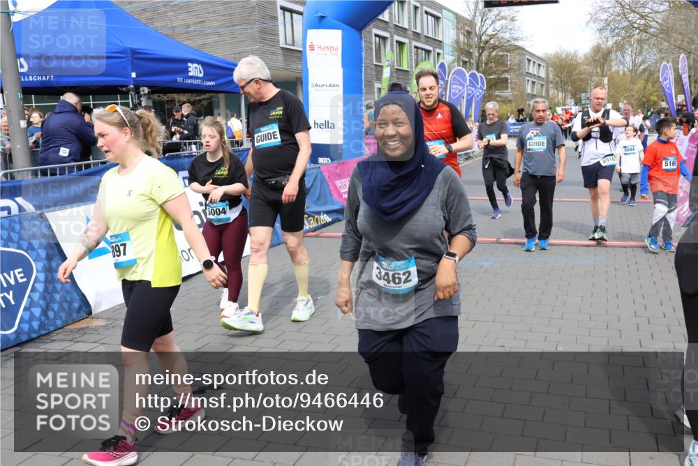 12.04.2026 - 45. Internationalen Wilhelmsburger Insellauf Strokosch-Dieckow http://msf.ph/oto/9466446 12.04.2026 13:11:24 Ziel 5160, 5768, 3243, 4916, 5161, 3211, 5584, 4770, 5246, 2926, 2927 meine-sportfotos.de