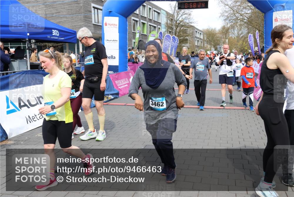 12.04.2026 - 45. Internationalen Wilhelmsburger Insellauf Strokosch-Dieckow http://msf.ph/oto/9466463 12.04.2026 13:11:24 Ziel 5160, 5768, 3243, 4916, 5161, 3211, 5584, 4770, 5246, 2926, 2927 meine-sportfotos.de
