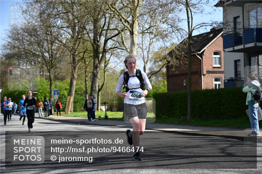 12.04.2026 - 45. Internationalen Wilhelmsburger Insellauf J. Mangold http://msf.ph/oto/9466474 12.04.2026 11:02:12 Ziel 5605, 4613, 3178, 4759, 4630, 4069, 2985, 3505, 3009, 2962, 2919, 2418, 2398, 4595, 4597, 4825, 2122, 3878, 2016, 3052, 4513 meine-sportfotos.de