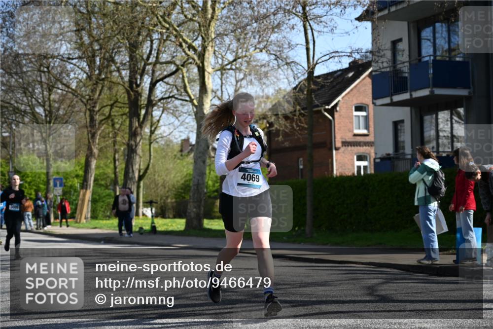 12.04.2026 - 45. Internationalen Wilhelmsburger Insellauf J. Mangold http://msf.ph/oto/9466479 12.04.2026 11:02:12 Ziel 5605, 4613, 3178, 4759, 4630, 4069, 2985, 3505, 3009, 2962, 2919, 2418, 2398, 4595, 4597, 4825, 2122, 3878, 2016, 3052, 4513 meine-sportfotos.de