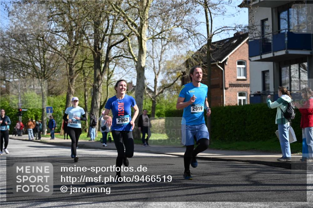 12.04.2026 - 45. Internationalen Wilhelmsburger Insellauf J. Mangold http://msf.ph/oto/9466519 12.04.2026 11:02:19 Ziel 4759, 4630, 4069, 2985, 3505, 3009, 2962, 2919, 2418, 2398, 4595, 4597, 4825, 4825, 2122, 3878, 2016, 3052, 4513, 2168, 3910 meine-sportfotos.de