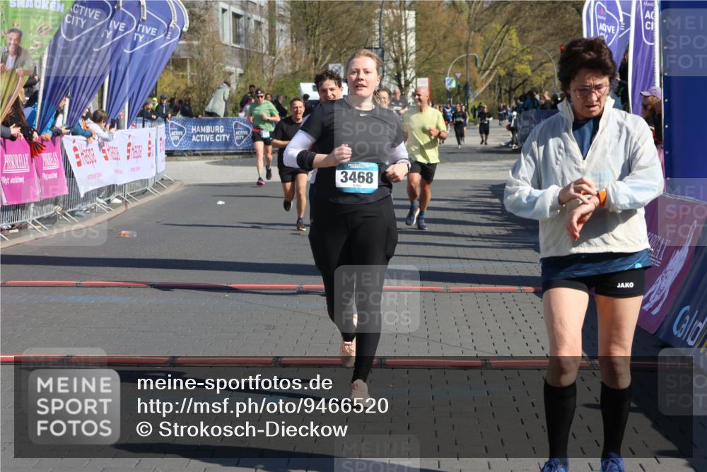 12.04.2026 - 45. Internationalen Wilhelmsburger Insellauf Strokosch-Dieckow http://msf.ph/oto/9466520 12.04.2026 11:00:20 Ziel 3367, 3468, 2665, 2988, 4289, 3723 meine-sportfotos.de