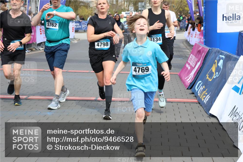 12.04.2026 - 45. Internationalen Wilhelmsburger Insellauf Strokosch-Dieckow http://msf.ph/oto/9466528 12.04.2026 13:11:17 Ziel 4969, 5762, 4769, 4798, 4134, 4799, 5681, 2897, 3462, 5160, 5768 meine-sportfotos.de