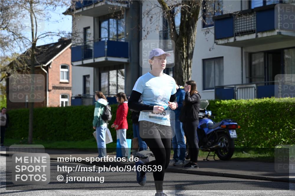 12.04.2026 - 45. Internationalen Wilhelmsburger Insellauf J. Mangold http://msf.ph/oto/9466539 12.04.2026 11:02:22 Ziel 4759, 4630, 4069, 2985, 3505, 3009, 2962, 2919, 2418, 2398, 4595, 4597, 4825, 2122, 3878, 2016, 3052, 3052, 4513, 2168, 3910, 3700, 3716, 3223, 4246 meine-sportfotos.de