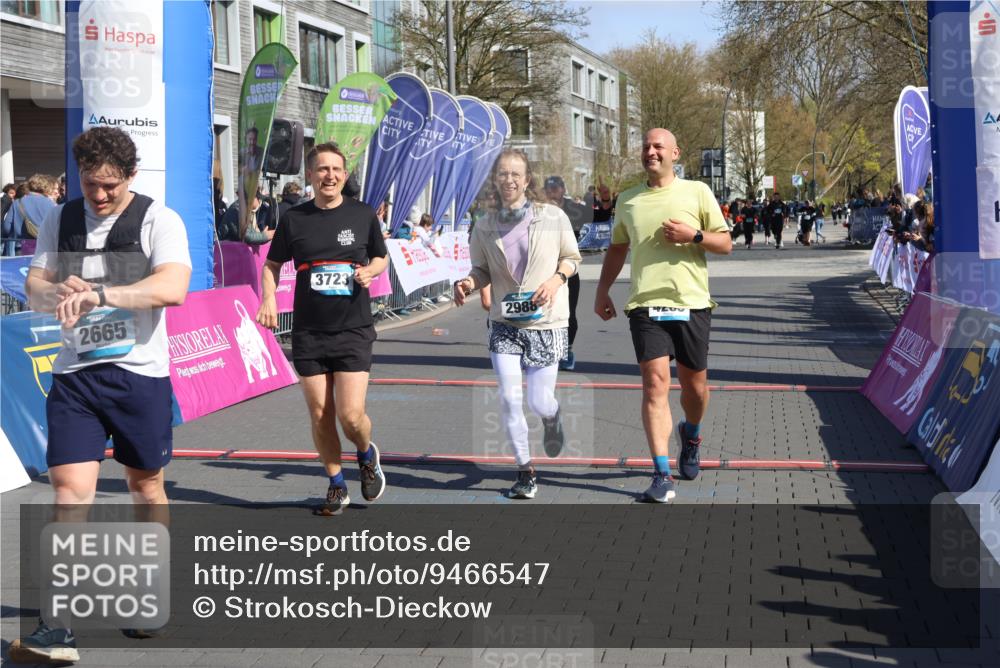 12.04.2026 - 45. Internationalen Wilhelmsburger Insellauf Strokosch-Dieckow http://msf.ph/oto/9466547 12.04.2026 11:00:25 Ziel 2665, 2988, 4289, 3723, 3797, 3727 meine-sportfotos.de