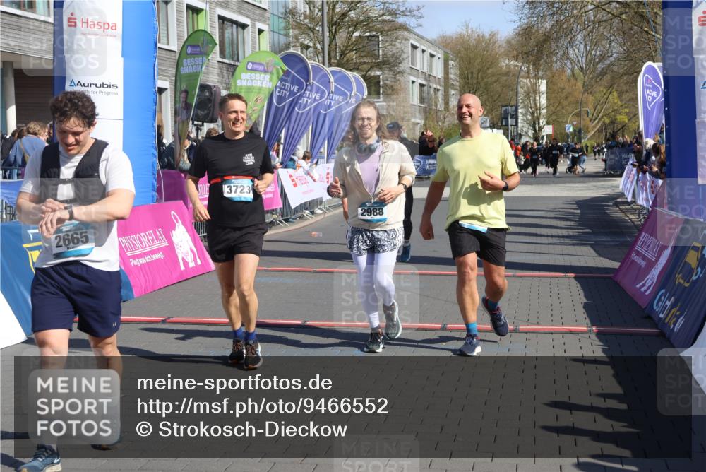 12.04.2026 - 45. Internationalen Wilhelmsburger Insellauf Strokosch-Dieckow http://msf.ph/oto/9466552 12.04.2026 11:00:25 Ziel 2665, 2988, 4289, 3723, 3797, 3727 meine-sportfotos.de