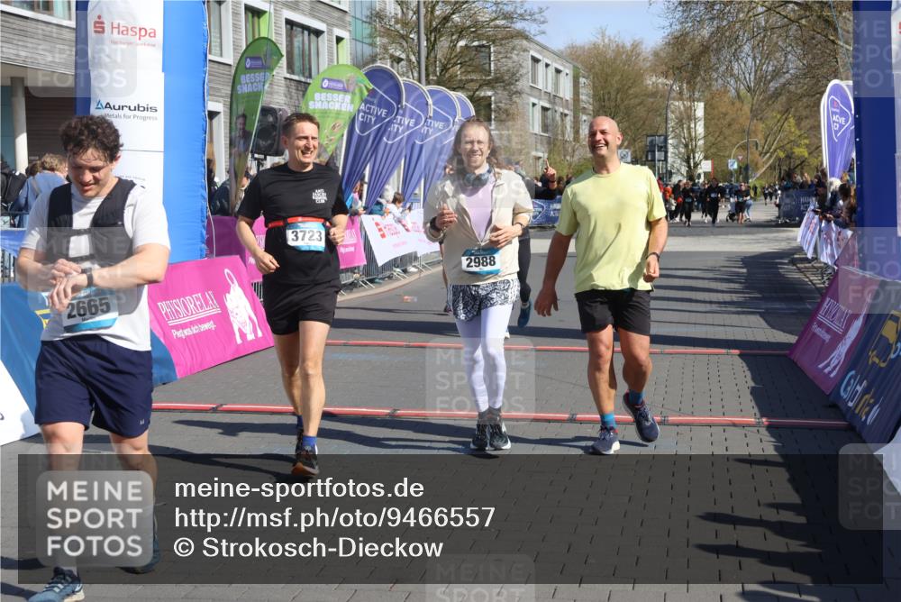 12.04.2026 - 45. Internationalen Wilhelmsburger Insellauf Strokosch-Dieckow http://msf.ph/oto/9466557 12.04.2026 11:00:25 Ziel 2665, 2988, 4289, 3723, 3797, 3727 meine-sportfotos.de