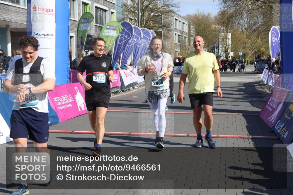 12.04.2026 - 45. Internationalen Wilhelmsburger Insellauf Strokosch-Dieckow http://msf.ph/oto/9466561 12.04.2026 11:00:25 Ziel 2665, 2988, 4289, 3723, 3797, 3727 meine-sportfotos.de