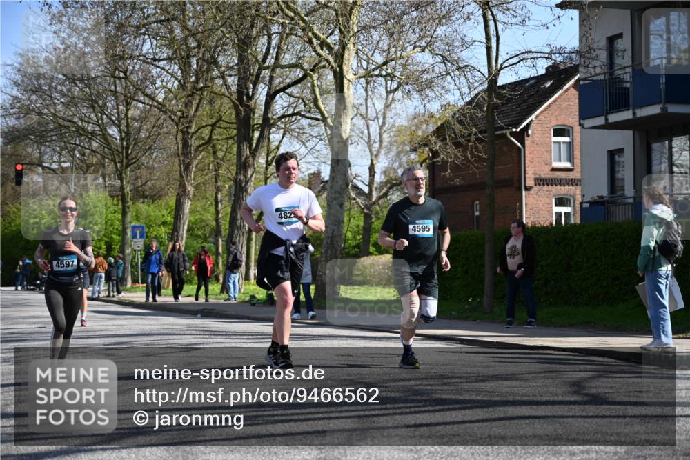12.04.2026 - 45. Internationalen Wilhelmsburger Insellauf J. Mangold http://msf.ph/oto/9466562 12.04.2026 11:02:27 Ziel 4069, 2985, 3505, 3009, 2962, 2919, 2418, 2398, 4595, 4597, 4825, 2122, 3878, 2016, 3052, 4513, 2168, 2168, 3910, 3700, 3716, 3223, 4246, 4382, 5816 meine-sportfotos.de
