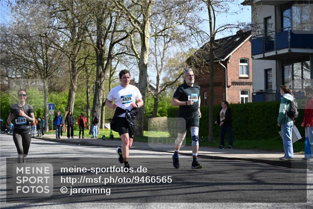 12.04.2026 - 45. Internationalen Wilhelmsburger Insellauf J. Mangold http://msf.ph/oto/9466565 12.04.2026 11:02:27 Ziel 4069, 2985, 3505, 3009, 2962, 2919, 2418, 2398, 4595, 4597, 4825, 2122, 3878, 2016, 3052, 4513, 2168, 2168, 3910, 3700, 3716, 3223, 4246, 4382, 5816 meine-sportfotos.de