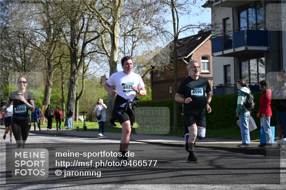 12.04.2026 - 45. Internationalen Wilhelmsburger Insellauf J. Mangold http://msf.ph/oto/9466577 12.04.2026 11:02:28 Ziel 2985, 3505, 3009, 2962, 2919, 2418, 2398, 4595, 4597, 4825, 2122, 3878, 2016, 3052, 4513, 2168, 3910, 3700, 3716, 3223, 4246, 4382, 5816 meine-sportfotos.de