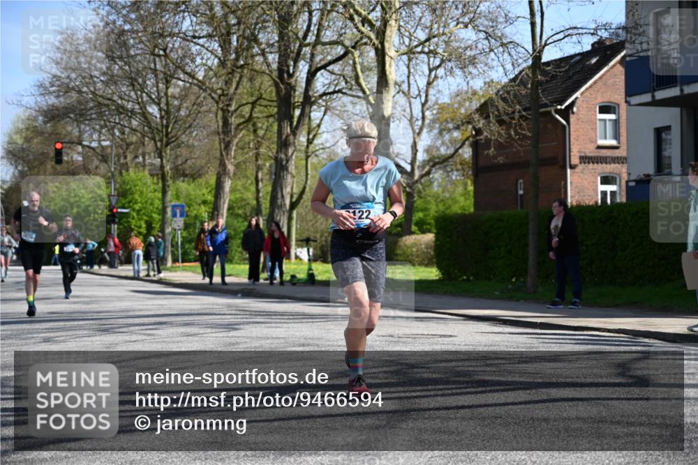 12.04.2026 - 45. Internationalen Wilhelmsburger Insellauf J. Mangold http://msf.ph/oto/9466594 12.04.2026 11:02:32 Ziel 2962, 2919, 2418, 2398, 4595, 4597, 4825, 2122, 3878, 2016, 3052, 4513, 2168, 3910, 3700, 3716, 3223, 4246, 4382, 5816, 3384 meine-sportfotos.de